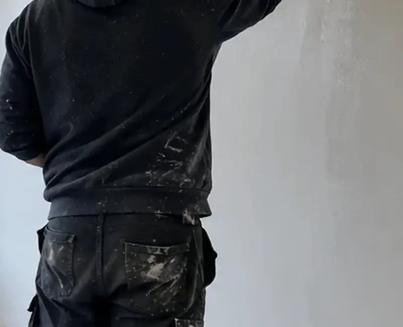 Illustrative image for painting and decorating; not a verified FEROX project